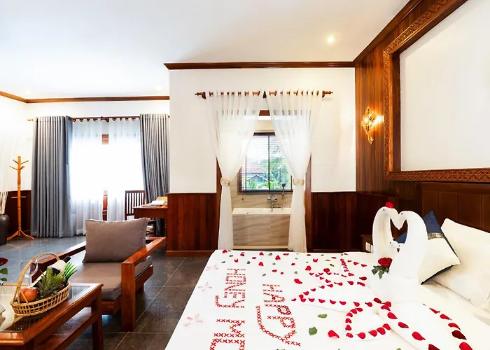 Peak Elite Boutique Hotel