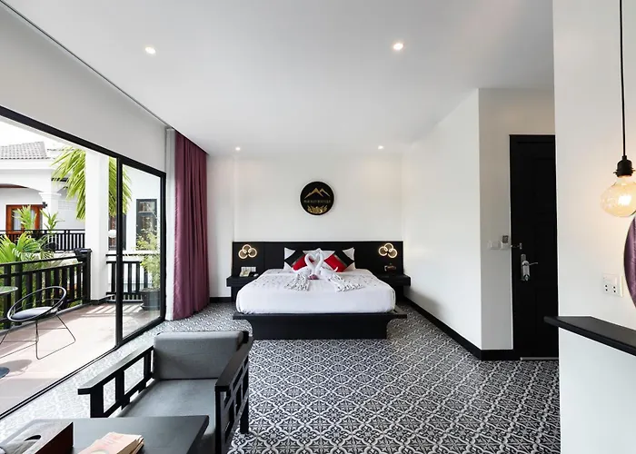 Peak Elite Boutique Hotel 4*