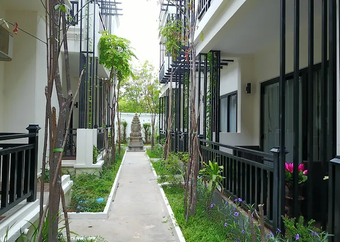 Peak Elite Boutique Hotel 4*
